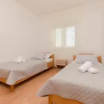 Fourstars Apartment