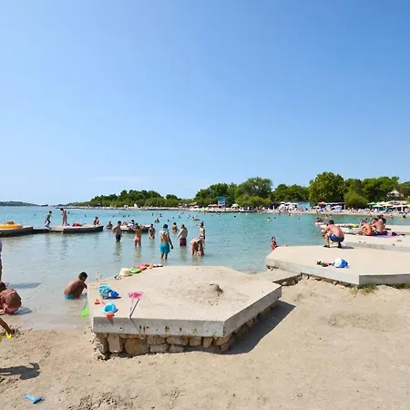 Fourstars Vodice