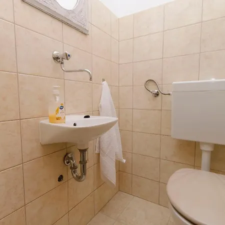 Fourstars Apartment